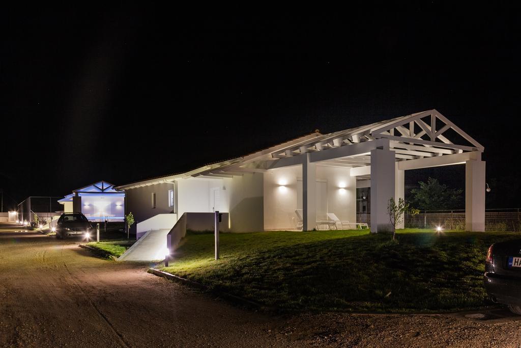 Douneika  White Villas מראה חיצוני תמונה